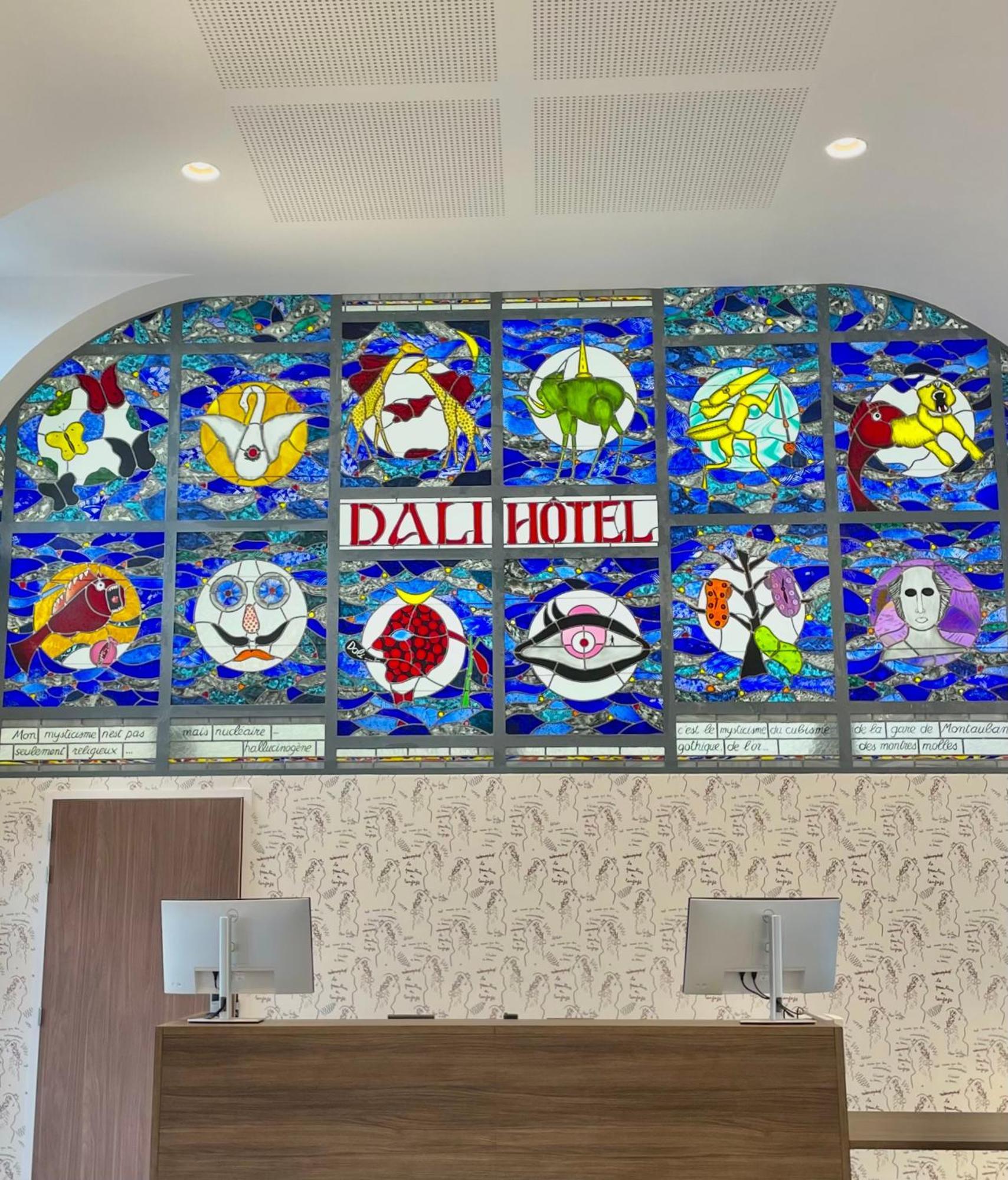 Dali Hotel Montauban Buitenkant foto